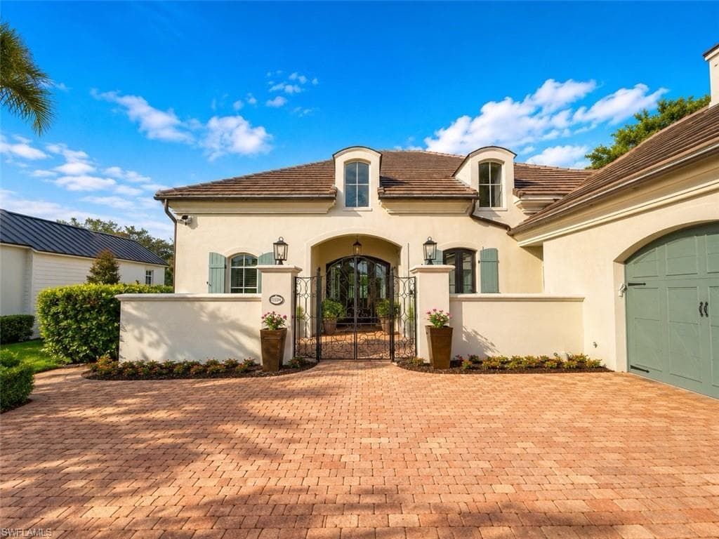 10020 Magnolia Pointe-1