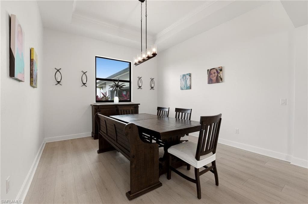 22833 Yellow Button LN-19