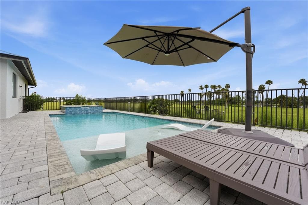 22833 Yellow Button LN-36