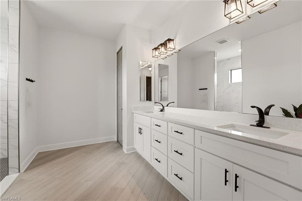 22833 Yellow Button LN-20