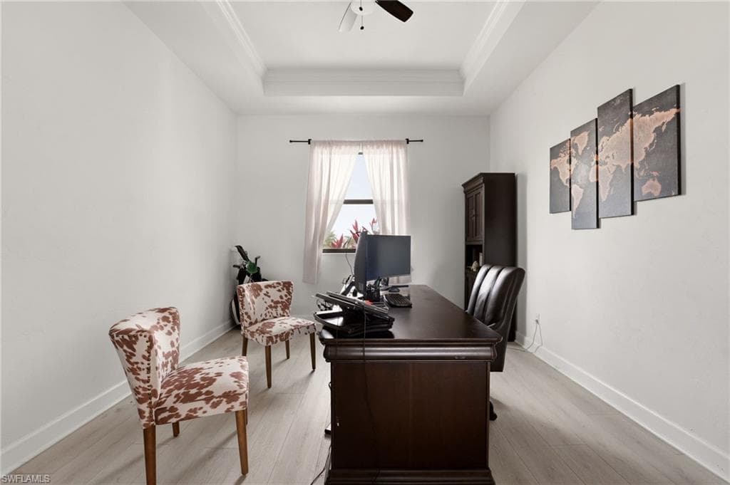 22833 Yellow Button LN-20