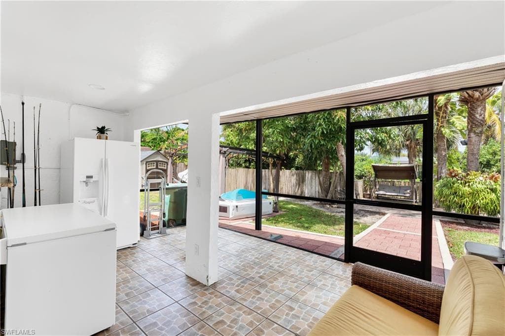 4587 25th CT SW-35