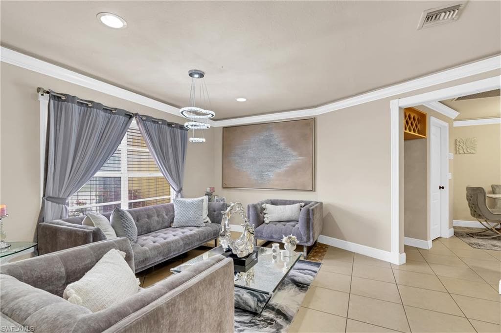 4587 25th CT SW-17