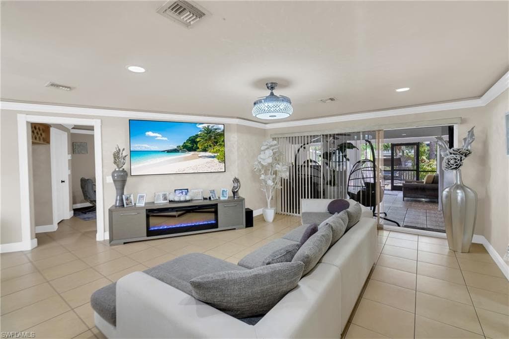 4587 25th CT SW-7