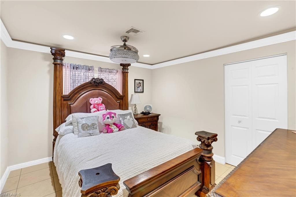 4587 25th CT SW-24