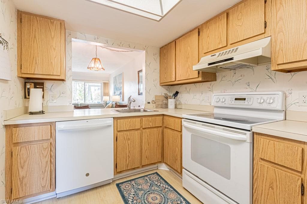 1022 Manatee RD D107-18