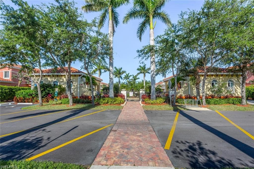 20281 Estero Gardens CIR 204-21
