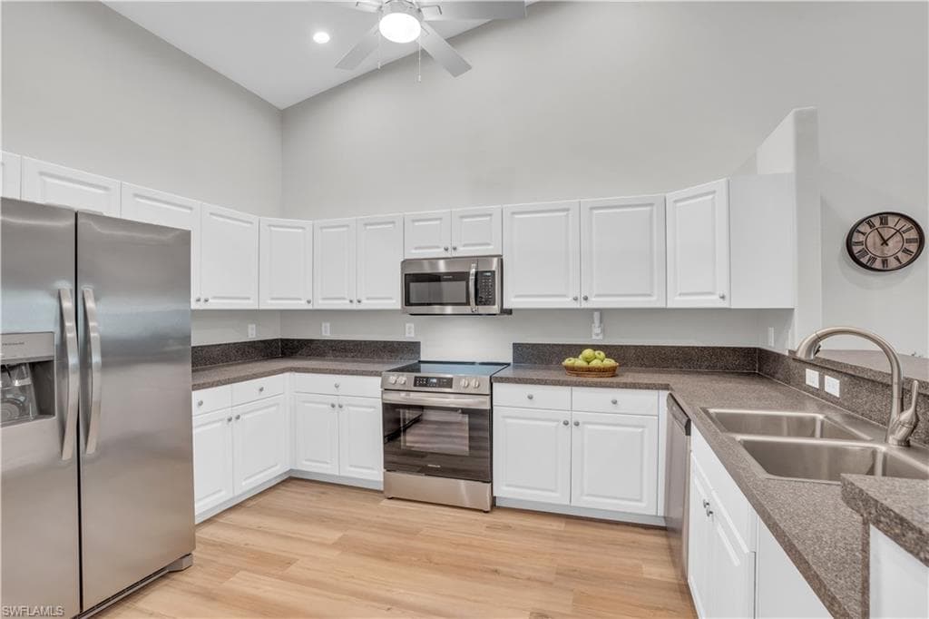 3802 La Rue ST-16