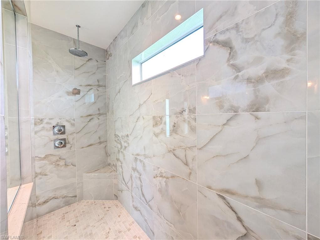 9077 Wisteria WAY-20