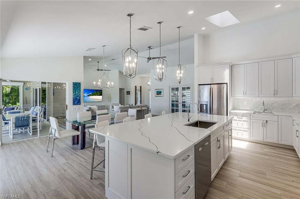 3803 Essex PL-9