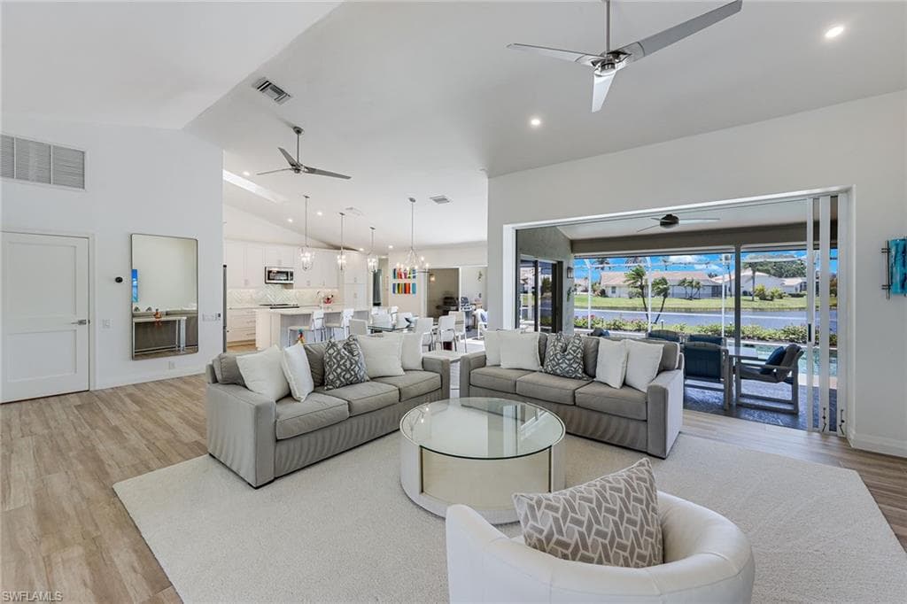 3803 Essex PL-3