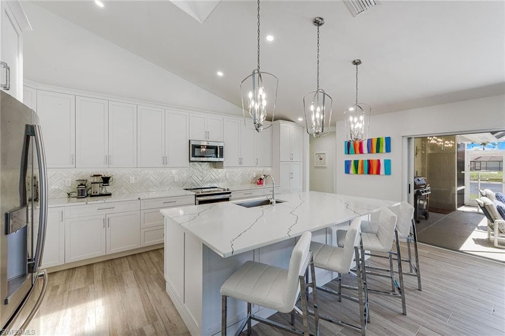 3803 Essex PL-7
