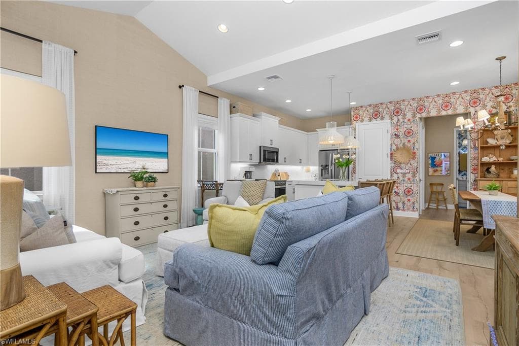 7286 Saona CT-15