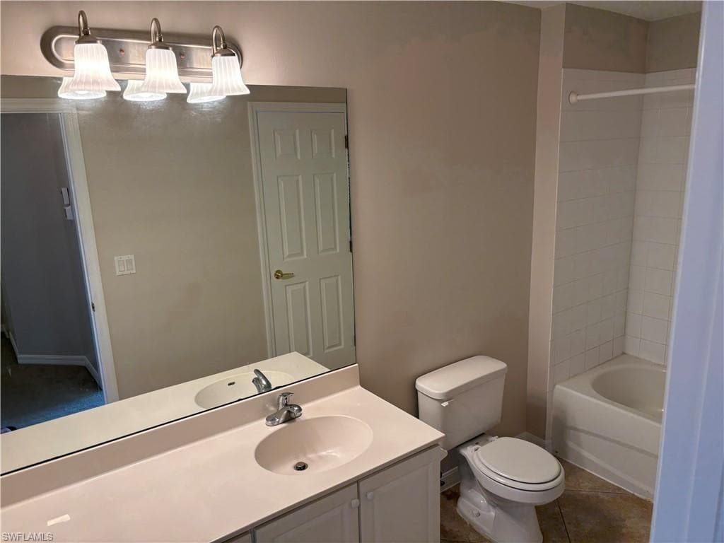 8290 Village Edge CIR 1-15