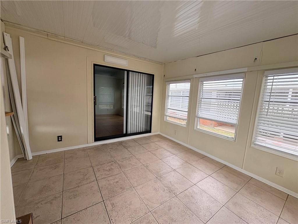 3134 Linwood DR-9
