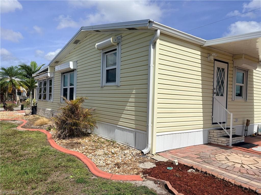 3134 Linwood DR-3
