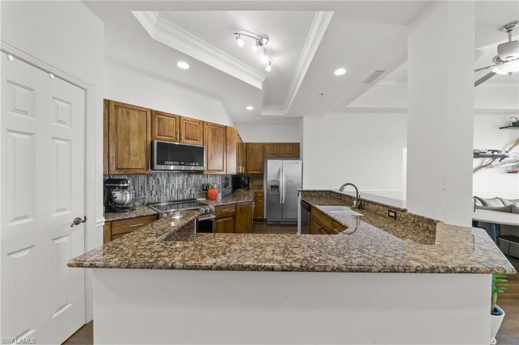 2743 1st ST 2703-5