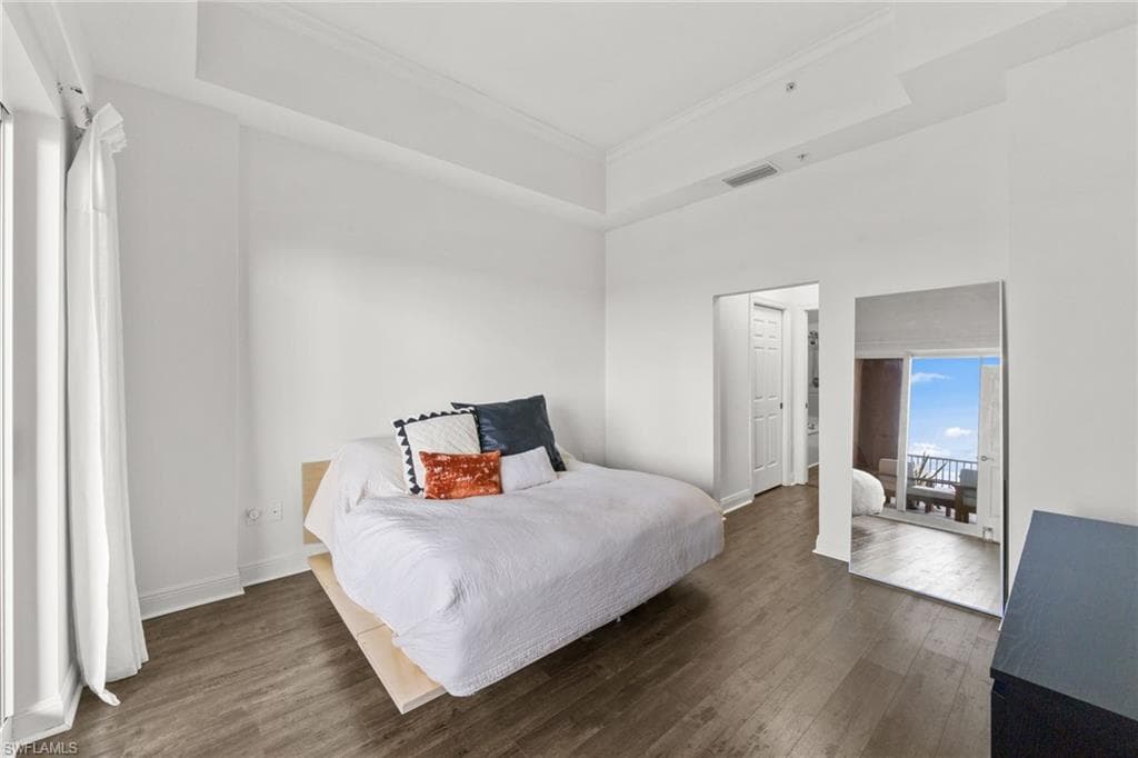 2743 1st ST 2703-15
