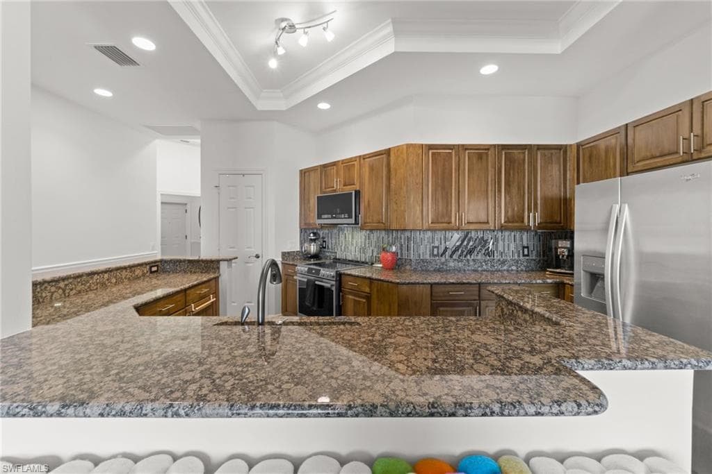 2743 1st ST 2703-6