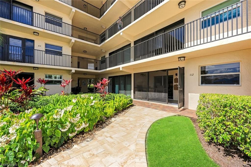 3200 Gulf Shore BLVD N 112-2