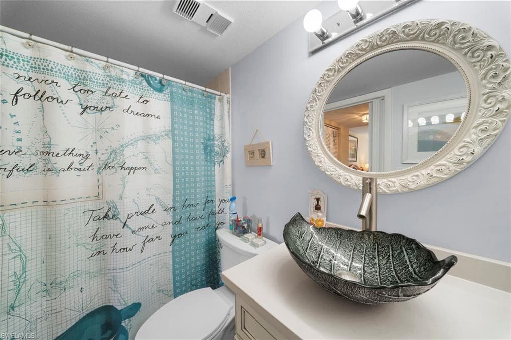 2111 Barkeley LN 10-12