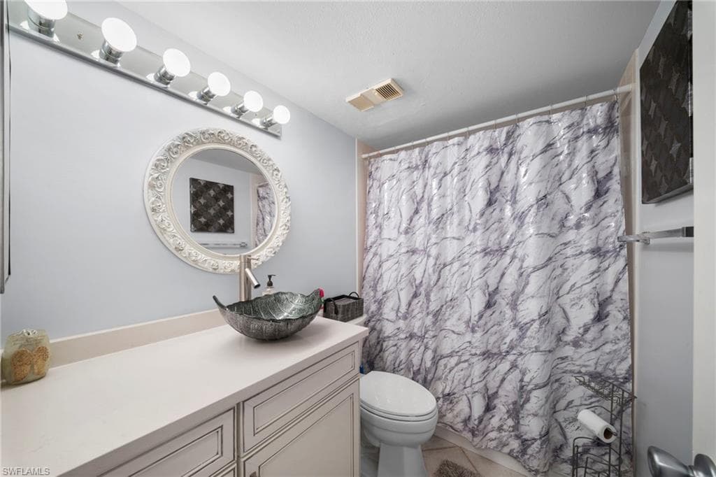 2111 Barkeley LN 10-9