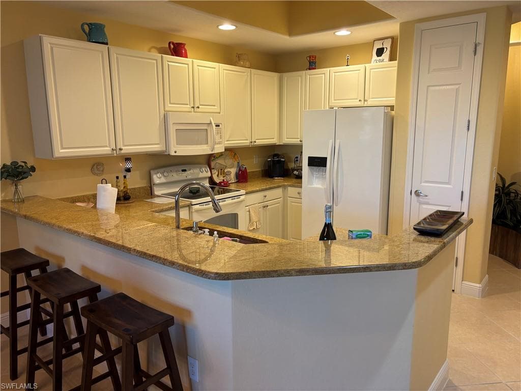 13780 Julias WAY 1012-3