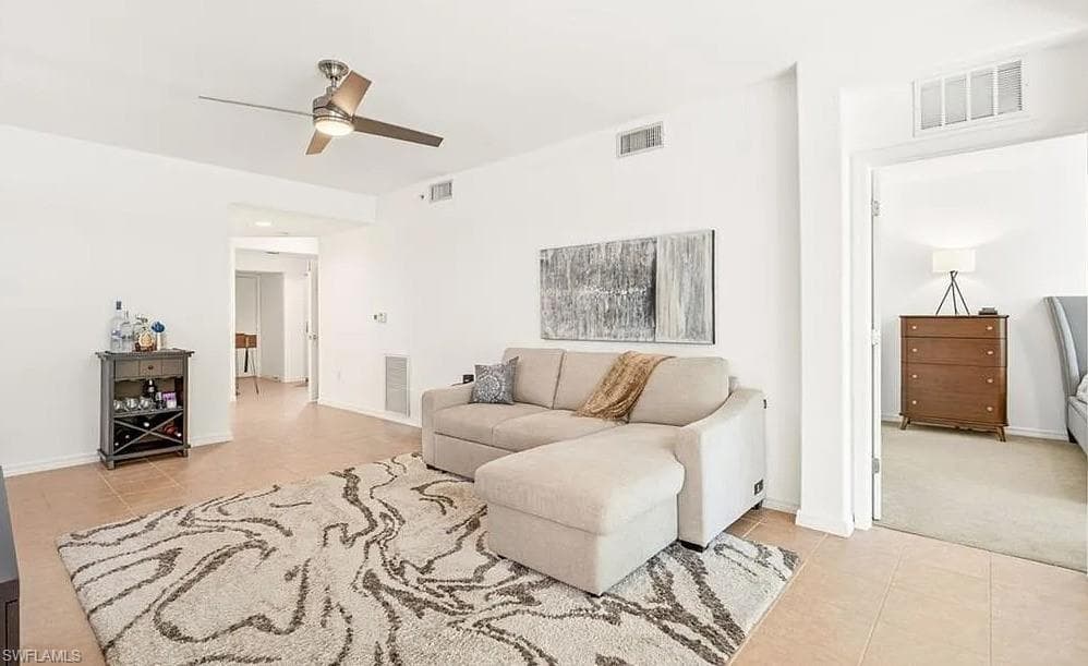 1315 Henley ST 1006-5