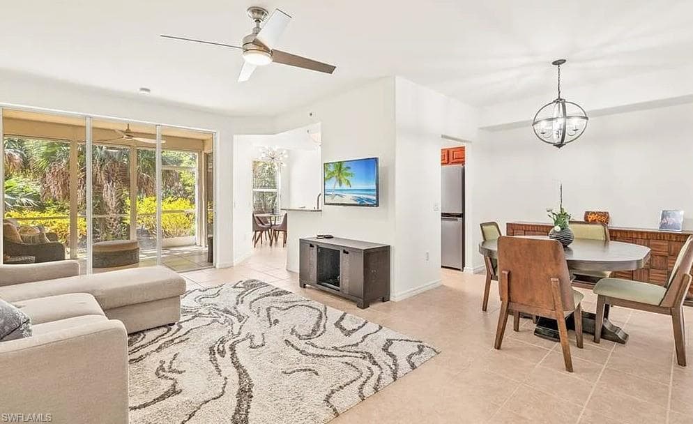 1315 Henley ST 1006-4