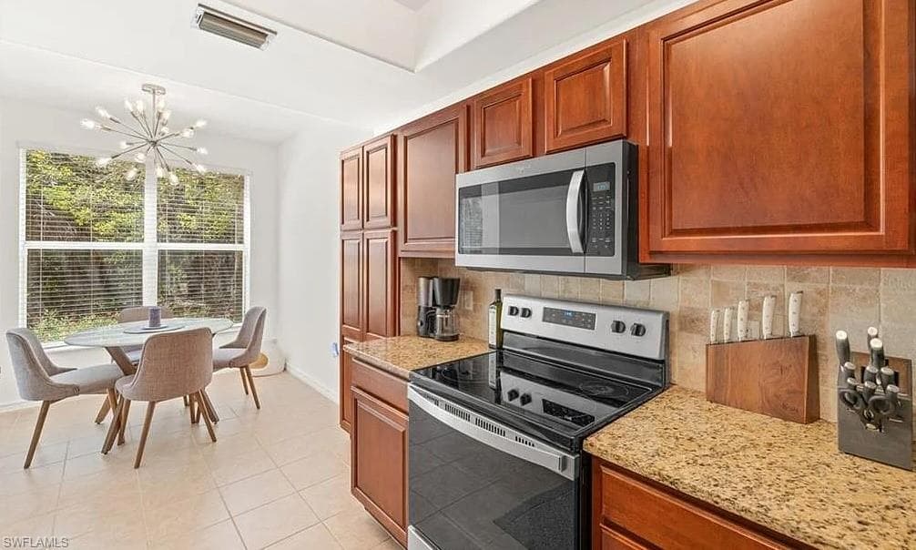 1315 Henley ST 1006-20