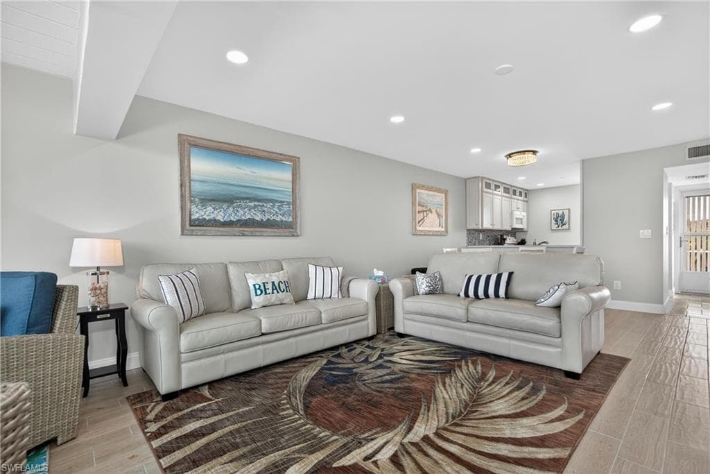 6220 Augusta DR 408-5