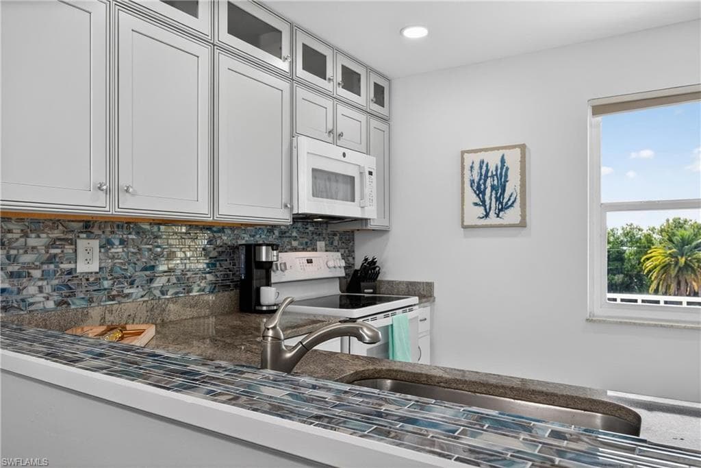 6220 Augusta DR 408-7