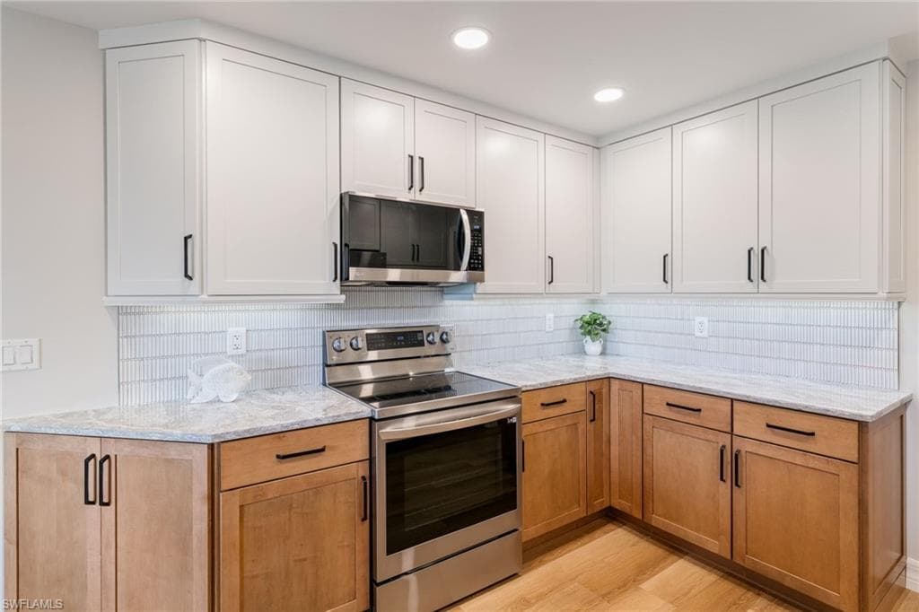 16986 Timberlakes DR-11