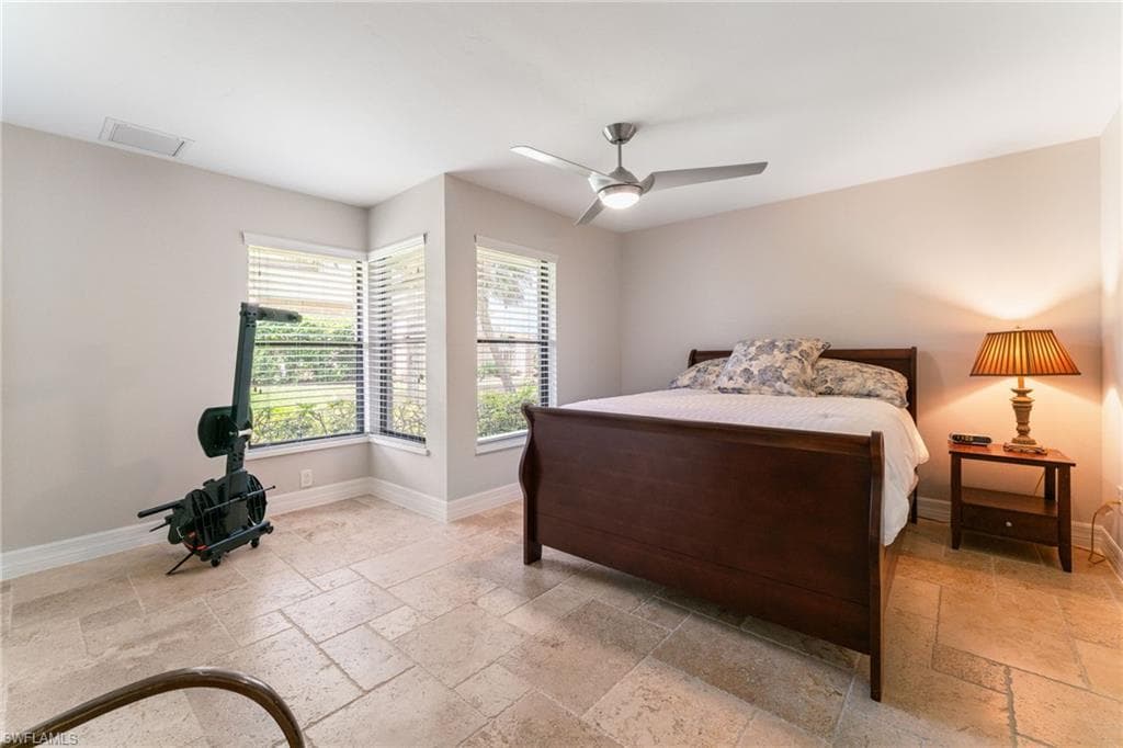 16986 Timberlakes DR-23