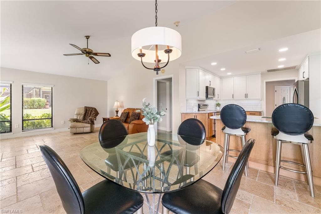 16986 Timberlakes DR-14