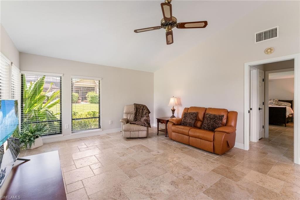 16986 Timberlakes DR-18