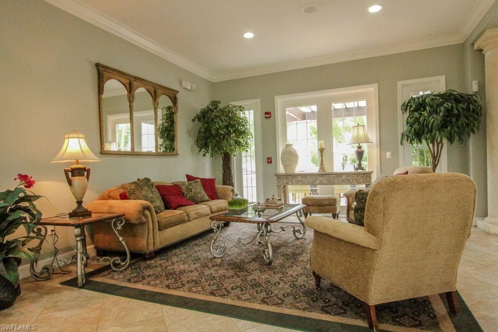 1810 Florida Club CIR 1204-19