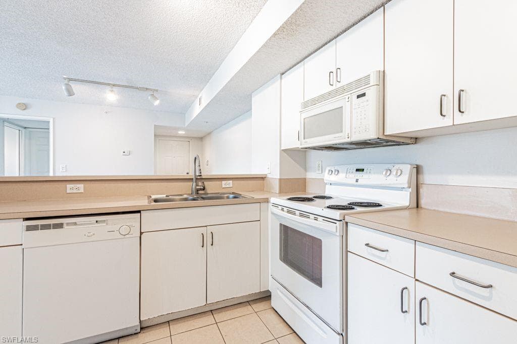 1810 Florida Club CIR 1204-8