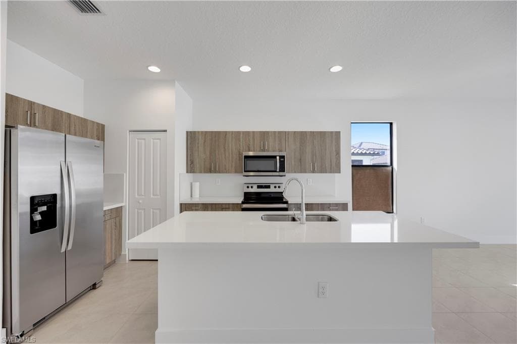 5574 Cassidy LN-24