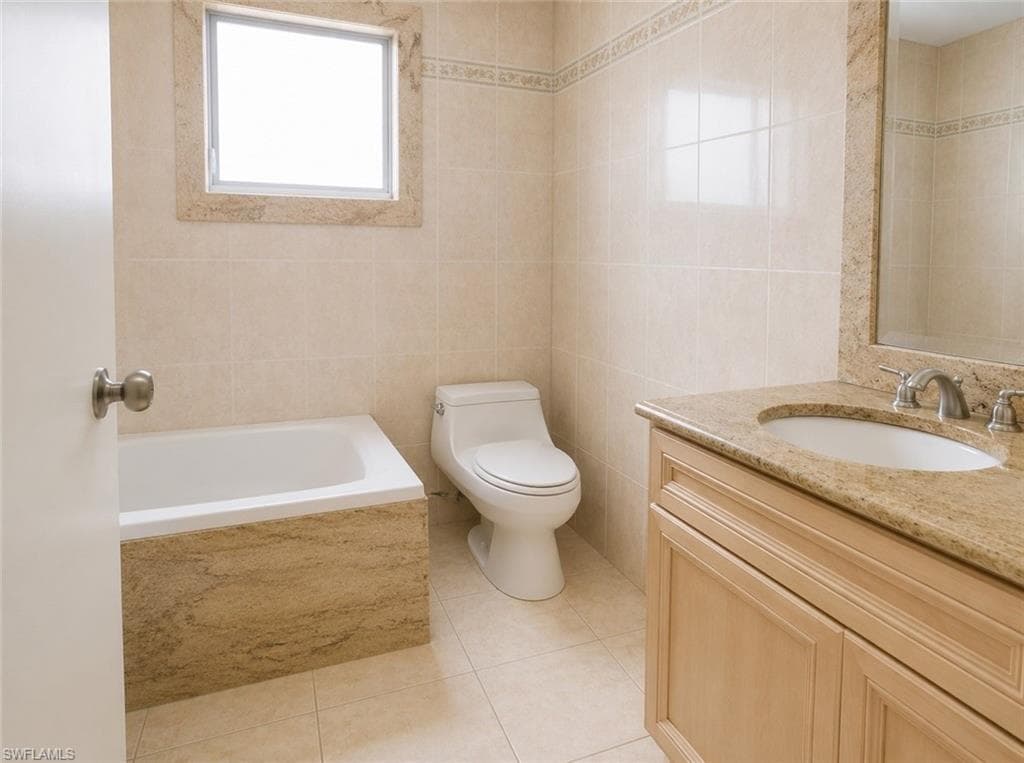 4479 Lakewood BLVD-12