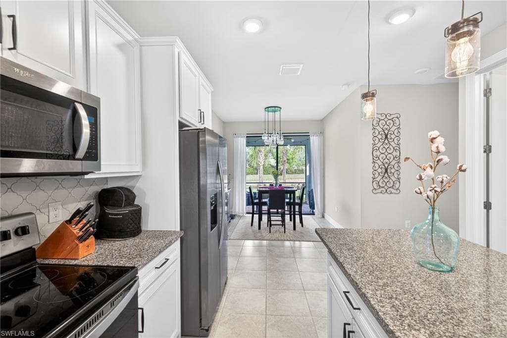 3930 Spotted Eagle WAY-15