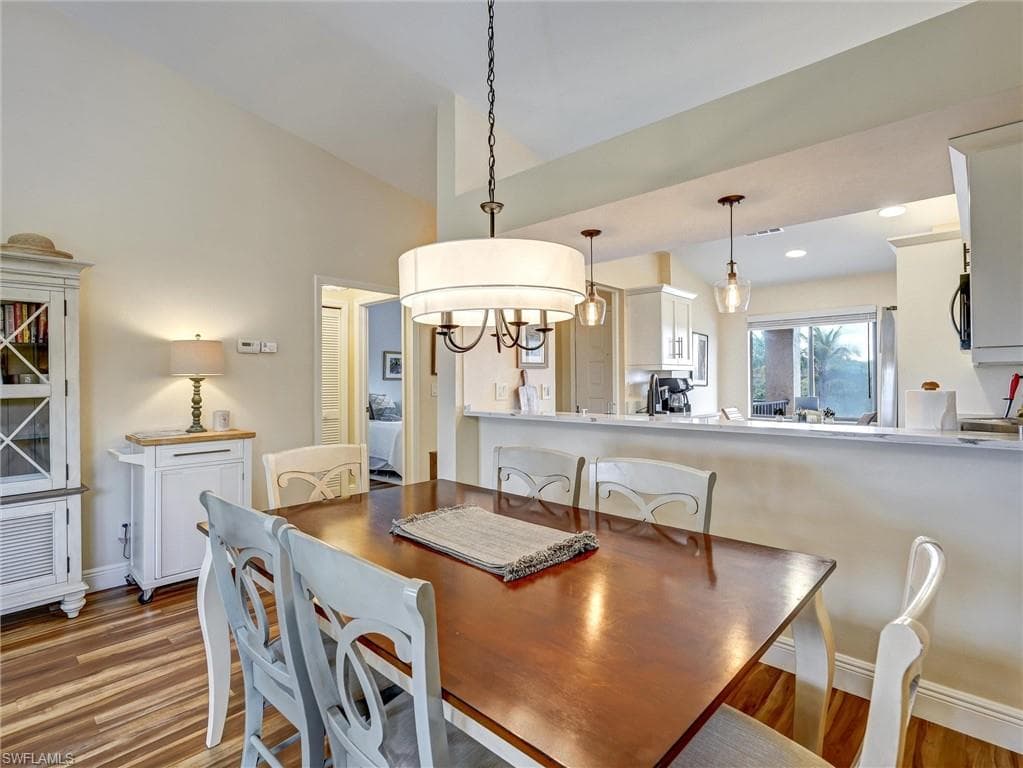 7300 Saint Ives WAY 5301-12