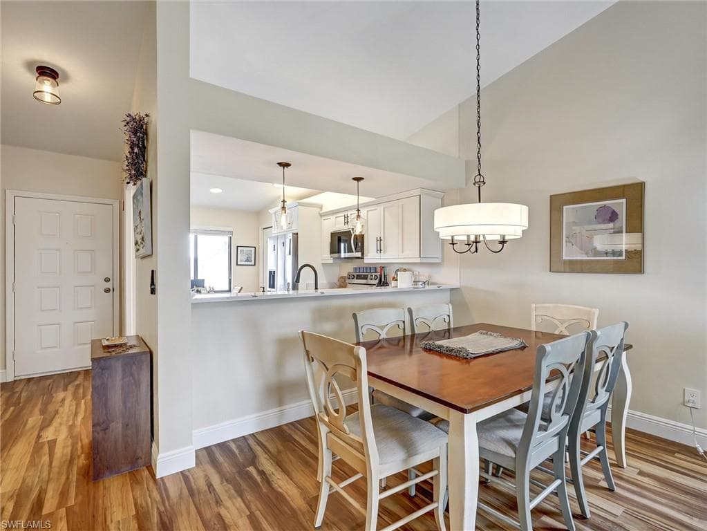 7300 Saint Ives WAY 5301-11