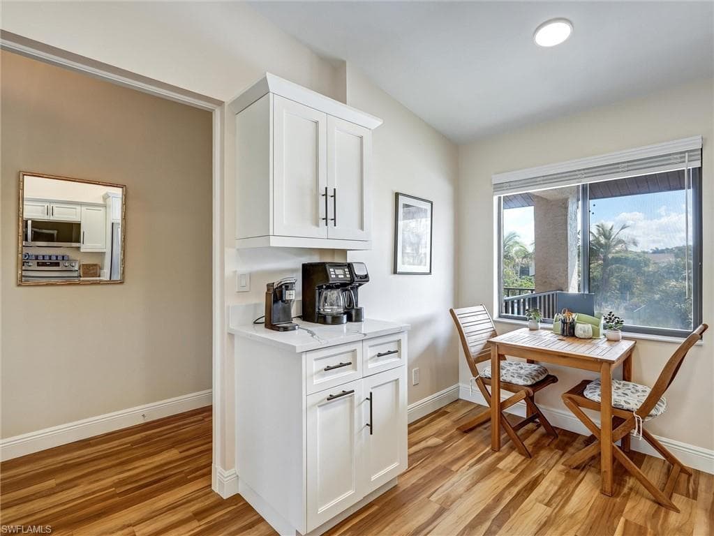 7300 Saint Ives WAY 5301-6