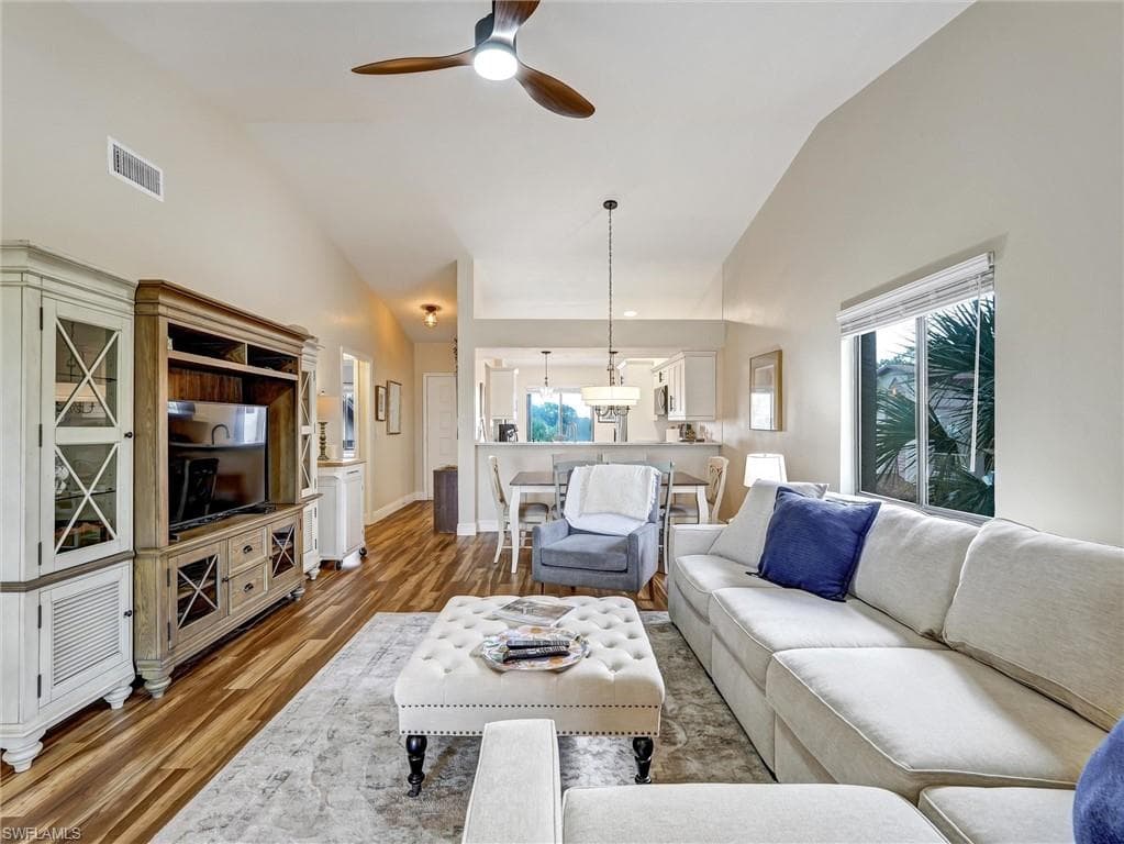 7300 Saint Ives WAY 5301-14