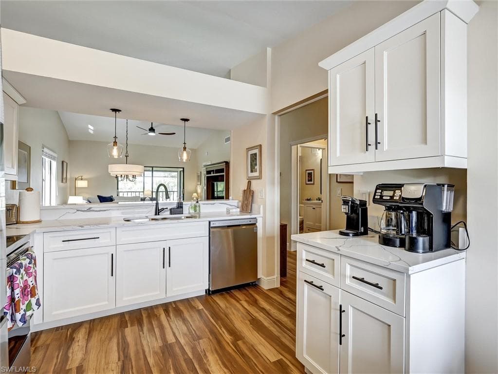 7300 Saint Ives WAY 5301-7