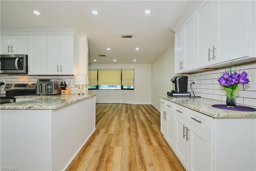 16571 Marc Allen DR-11
