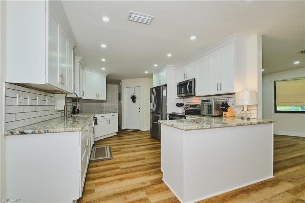 16571 Marc Allen DR-9