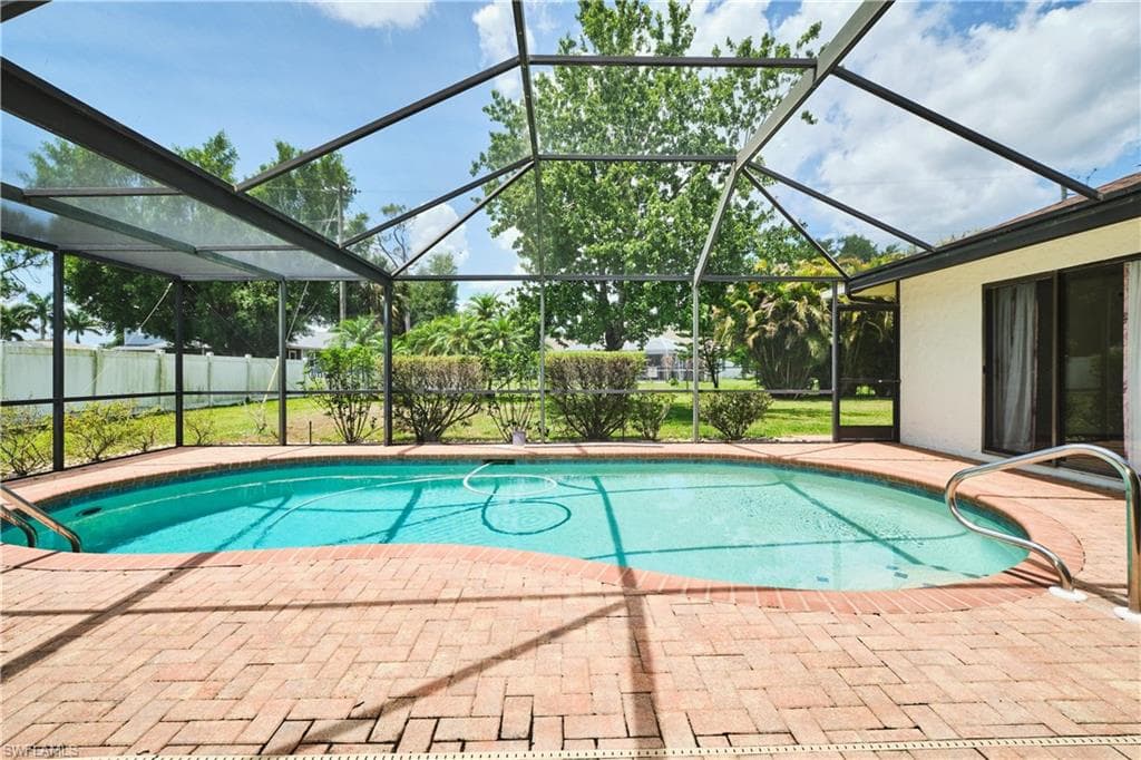 16571 Marc Allen DR-32