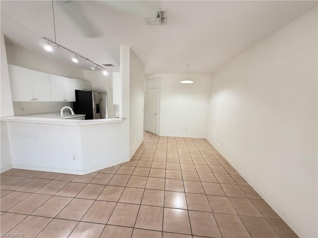 8541 Athena CT-4